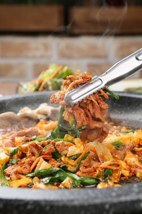 7-1 오리불고기 냉수탕가든 GettyImages-jv11002728